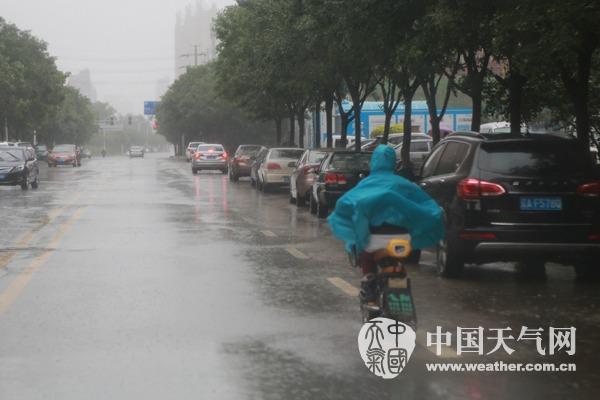 台风狮子山携手东北低涡 强风雨降温齐袭辽宁