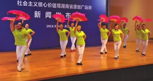 E1Uh-fxvixeq0780980.jpg