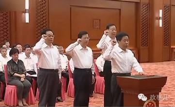 后排从左往右分别为:王儒林、强卫和罗志军