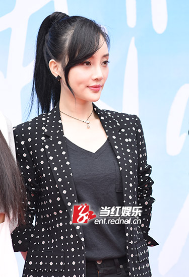 TFboys首次合体主演新剧长沙开机 薛之谦自带