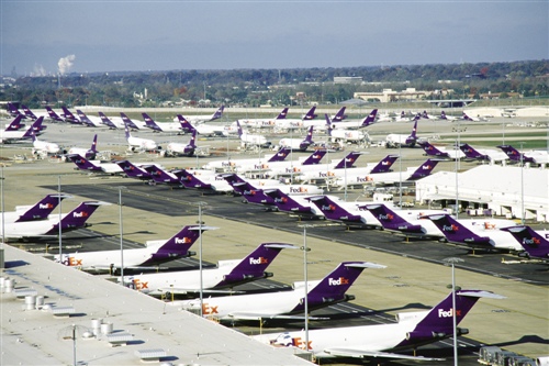 探营联邦快递全球枢纽:全球最大快递如何应对电商时代挑战?|联邦快递|电商|孟菲斯_新浪财经_新浪网