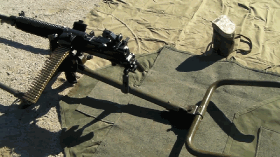 二战中日本的九二重机枪为什么采用的供弹板供弹?