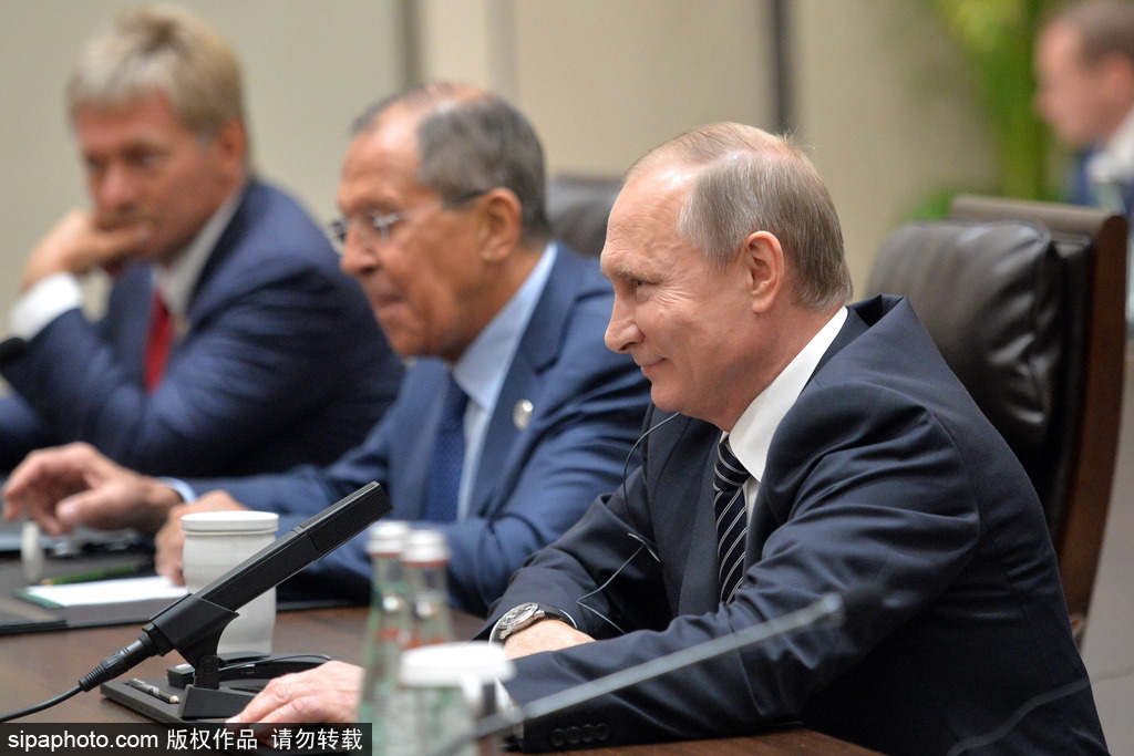 普京:支持中国不承认南海仲裁 俄不干预南海领