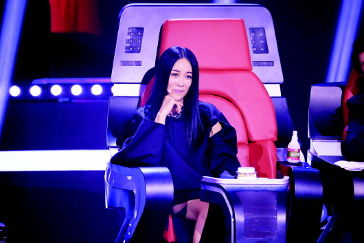 《中国新歌声》那英战队压轴对决