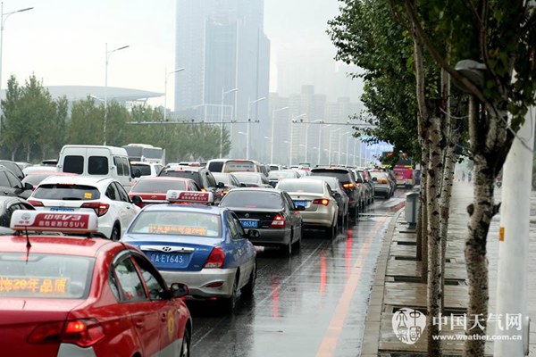台风莫兰蒂中秋节登陆闽粤 需防风雨潮叠加|