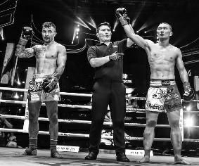 汉滨小伙打败加拿大知名拳手|冠军|拳手