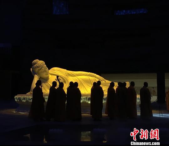 台风过境长三角月圆难现 南京“牛首烟岚”奇景迎假期