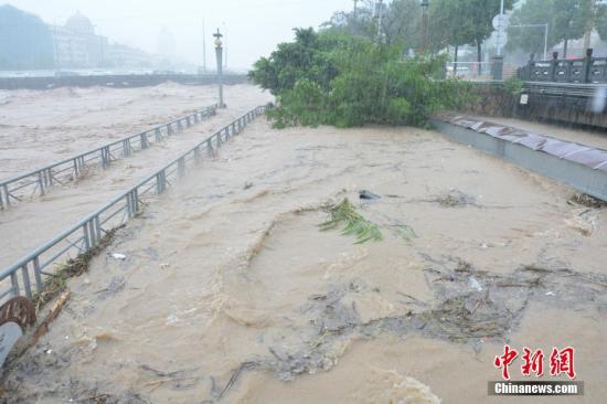 9��15�գ��ܽ����14��̨�硰Ī���١�Ӱ�죬�㽭ʡ�������ĳ��ؾ��ڴ������裬��ˮ���ǡ������緢 �ܷ� ��