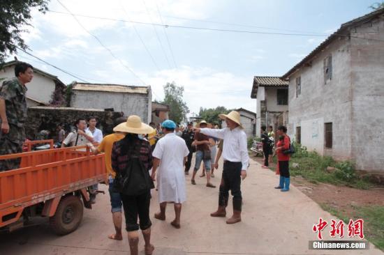 1200余人抢修成昆铁路 昆明至成都、西安等列