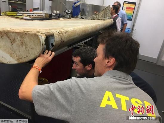 2014年3月8日，马航MH370在从吉隆坡飞往北京的途中失联。马来西亚政府在2015年1月29日正式宣布航班失事，并推定机上239名乘客和机组人员已遇难。