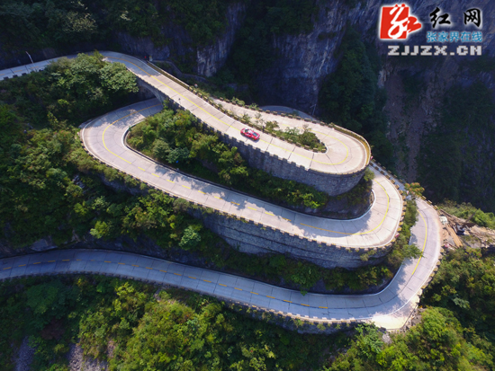 法拉利极速挑战在张家界天门山精彩上演(组图