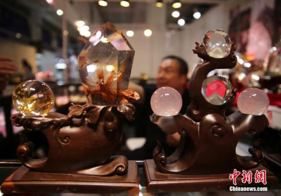 两岸“家传”珠宝中金珠宝设计展在北京举办