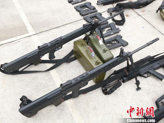 拐弯枪 山迎谷摄