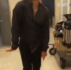 大象说 | 《釜山行》里的胖大叔年轻时撞脸苏志