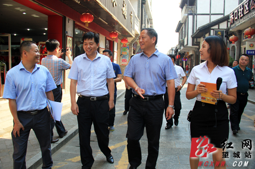 湘菜大师和餐饮企业家考察长沙市望城区乔口渔