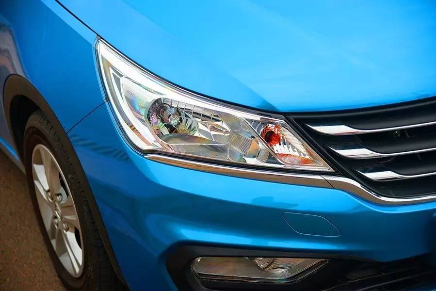 一辆价格在五万元内的精品小车 到底怎样?