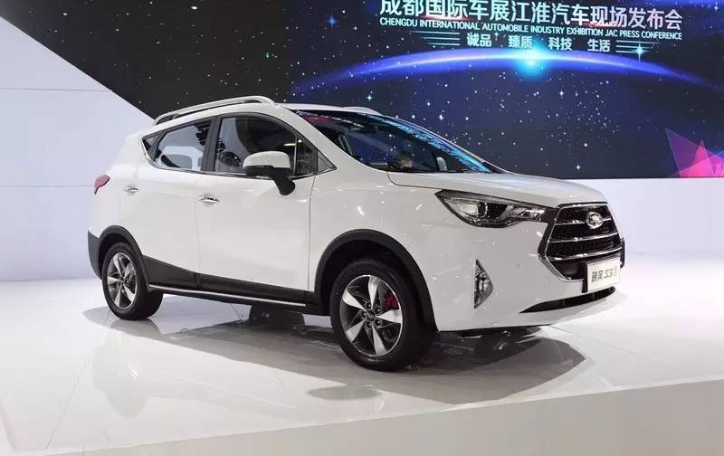 年轻化的选择 比亚迪元VS江淮瑞风S3