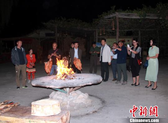 环塔里木非物质文化旅游综合服务系统构建与应