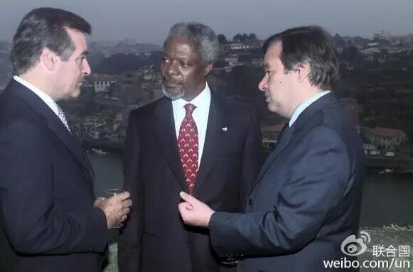 2004年7月，时任联合国秘书长安南会见时任葡萄牙总理古特雷斯。