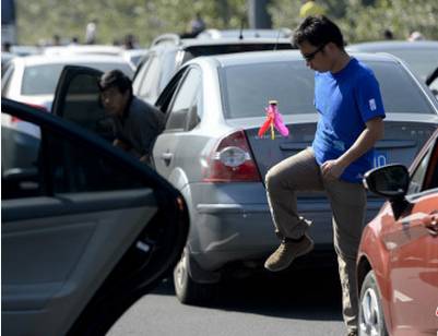 十一长假,除了堵车,还发生了这些奇葩事!