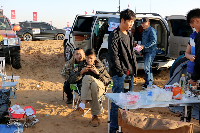 越野人的天堂 阿拉善英雄会纪实