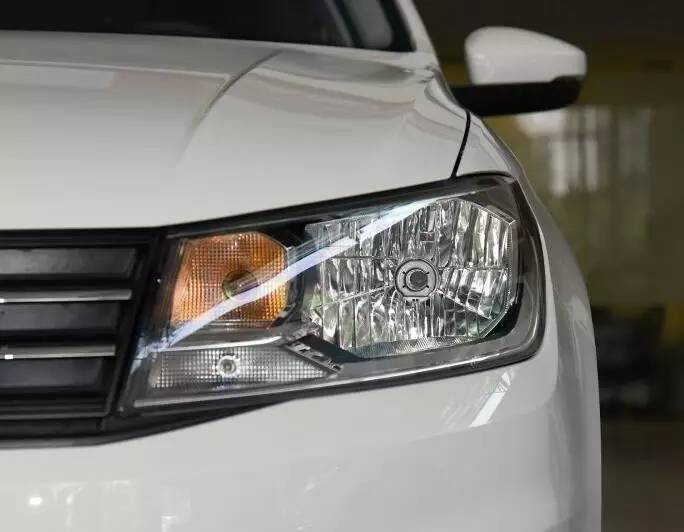 车速不到40,什么事故让司机当场死亡?