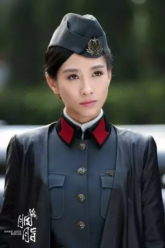 《胭脂》PK《麻雀》 周冬雨赵丽颖谁更美?