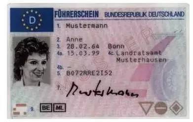 考驾照英国110次没过,澳洲要4年?