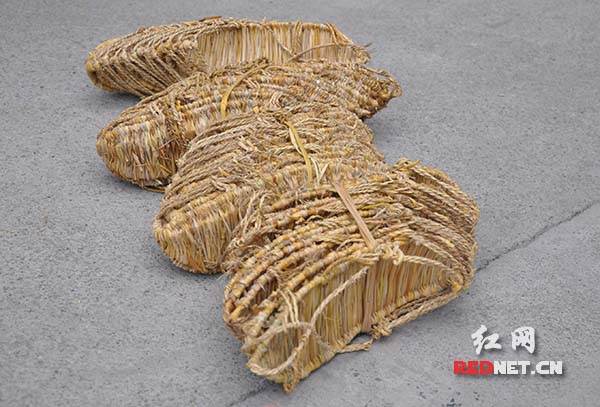 重走长征路:穿上红军草鞋 追寻红军当年足迹