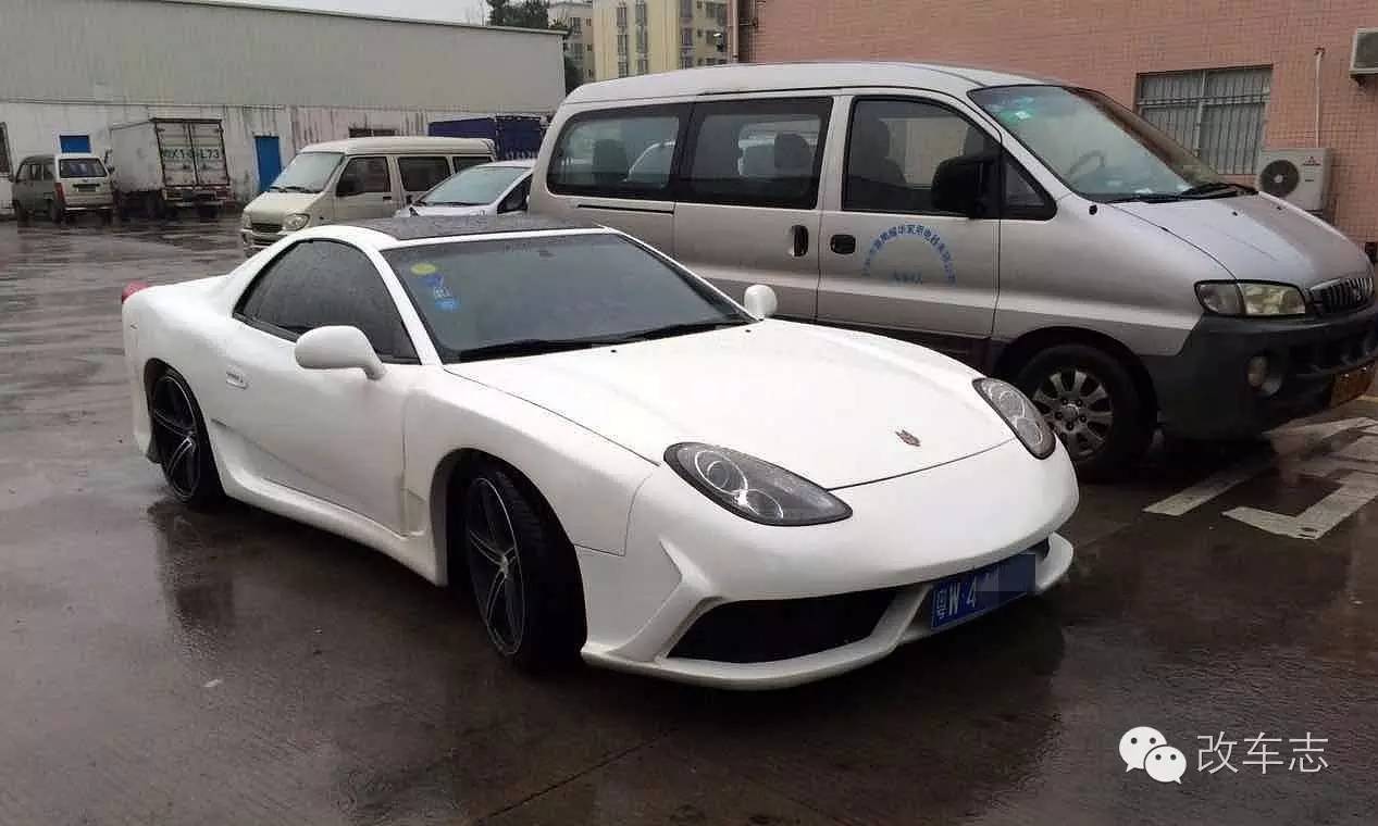 那一夜 法拉利458摸到了保时捷的房间