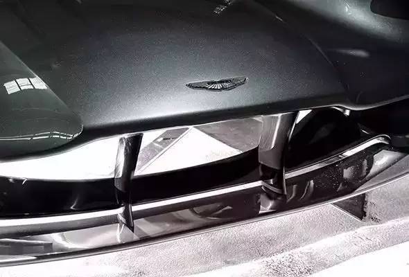 解密阿斯顿·马丁 AM-RB 001