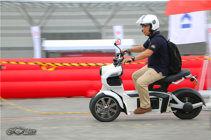 玩出格的倒三轮电动车-手机新浪汽车