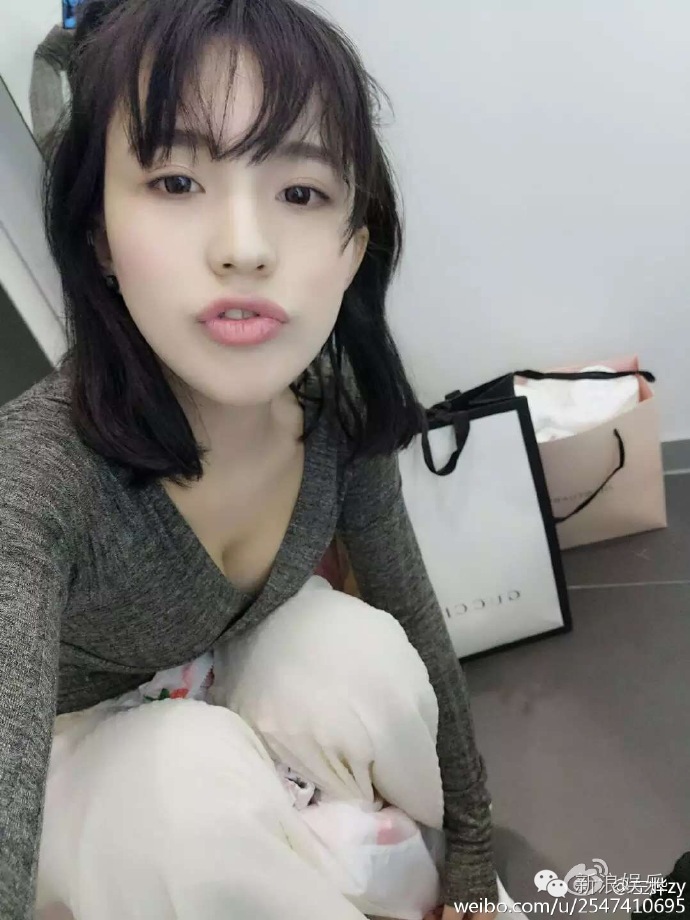 爱泡夜店,大学挂科!王全安90后新欢是个有故事