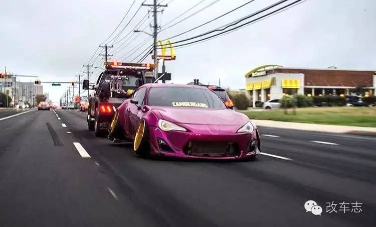 这辆丰田86曾经是个王者,后来被交警叔叔抓到