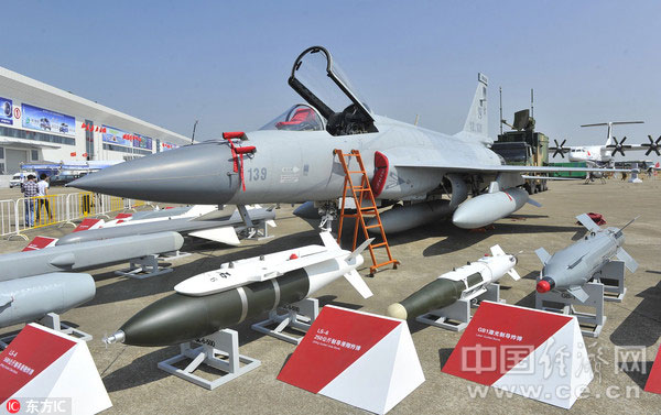 直击2016年珠海航展:中国空军900多件武器集