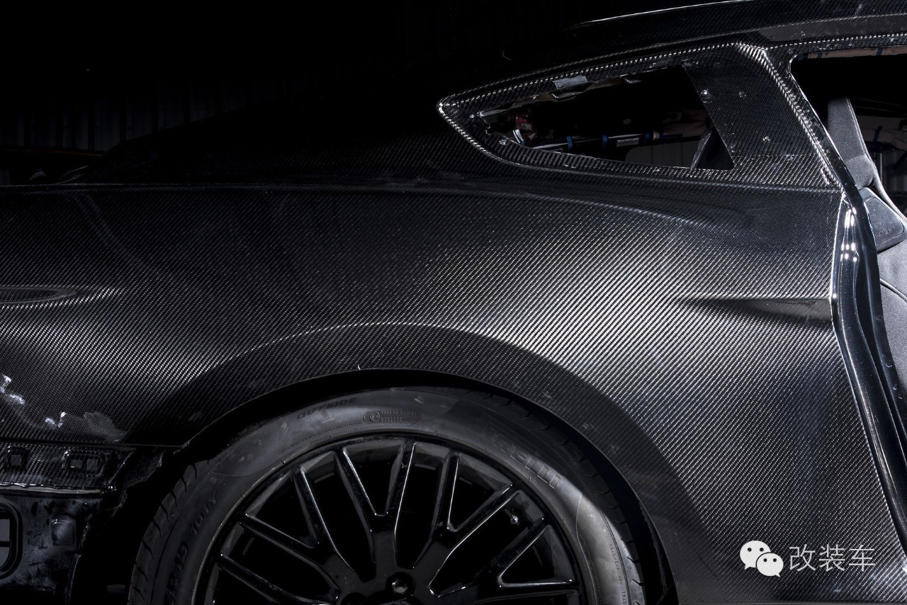 全碳野马 改装费用能买20多辆原厂车