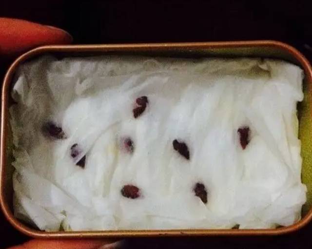 吃完的芒果别扔,一个妈妈做了这件事,奇迹发生