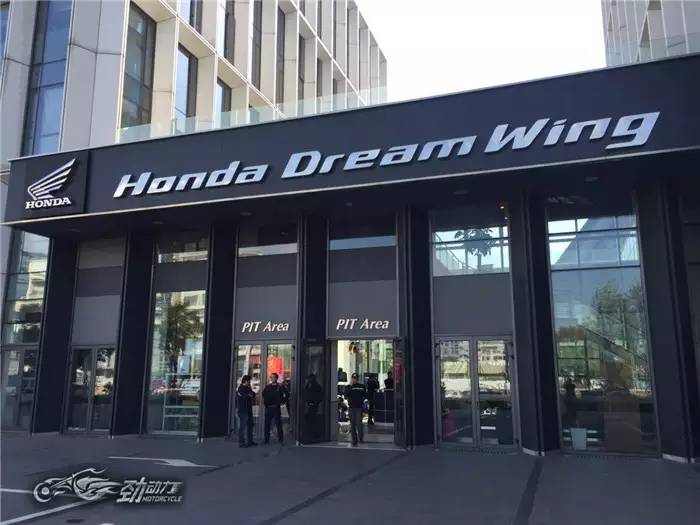 行者无疆 本田发布2016非洲双缸