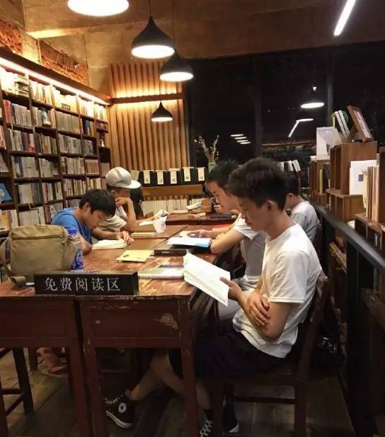 花100万他就开了家小店,不料引爆整个广州城,