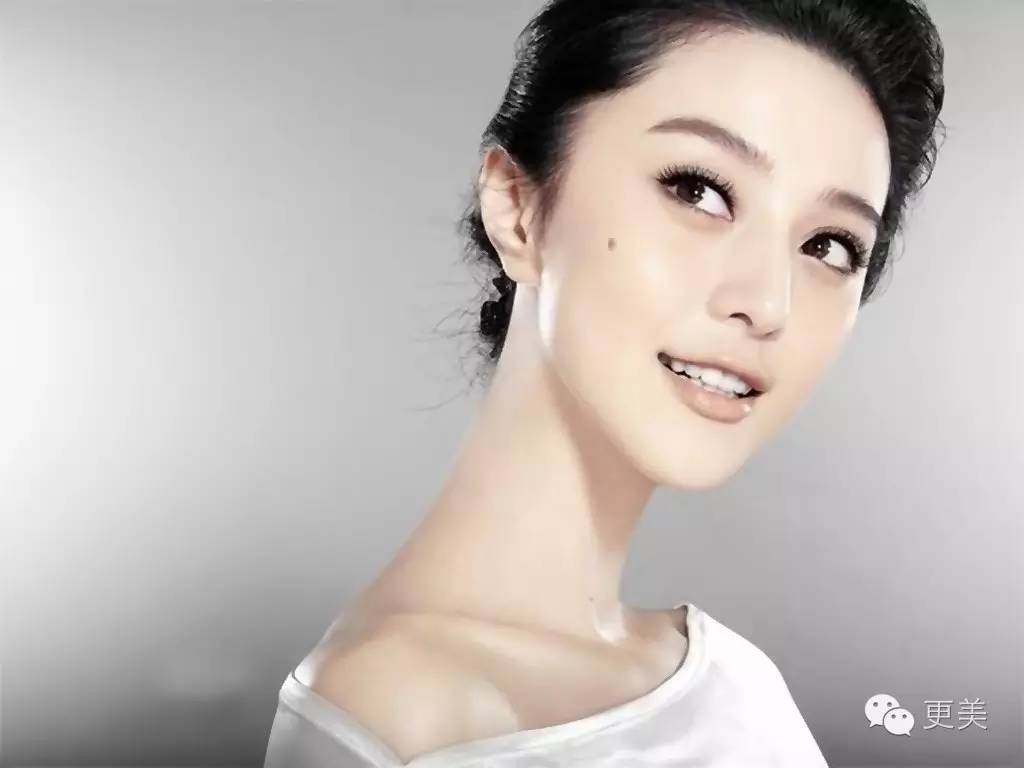 眉间痣泪痣唇边痣为什么这些女明星长了反而更妩媚可爱
