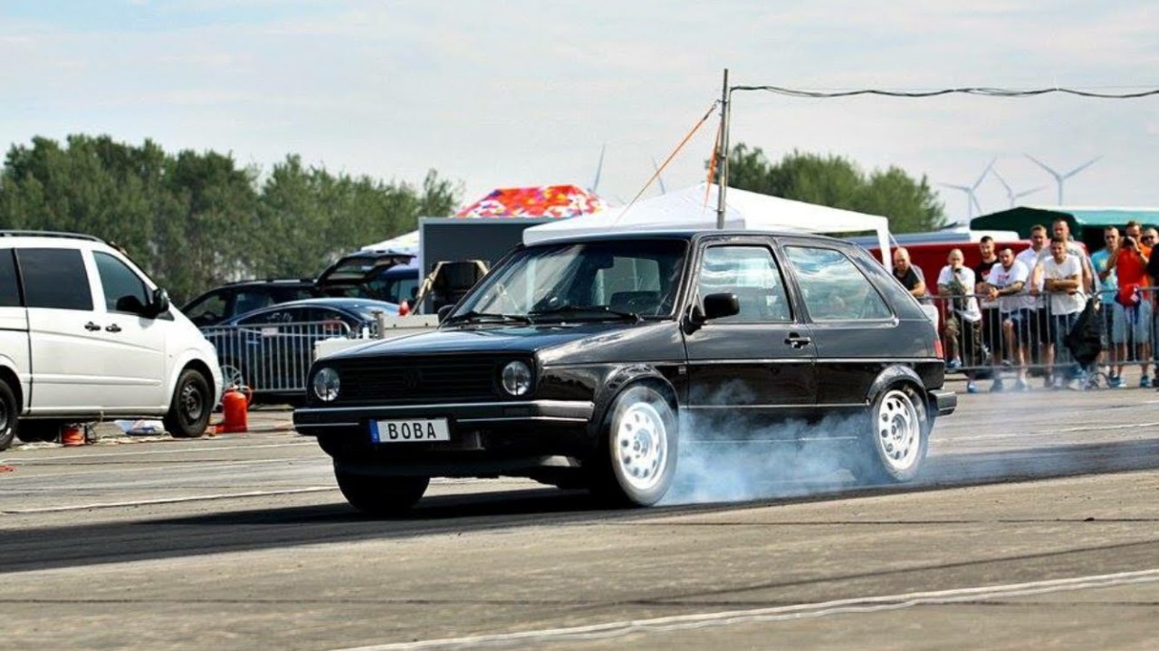 把30年前的高尔夫爆改到1234匹