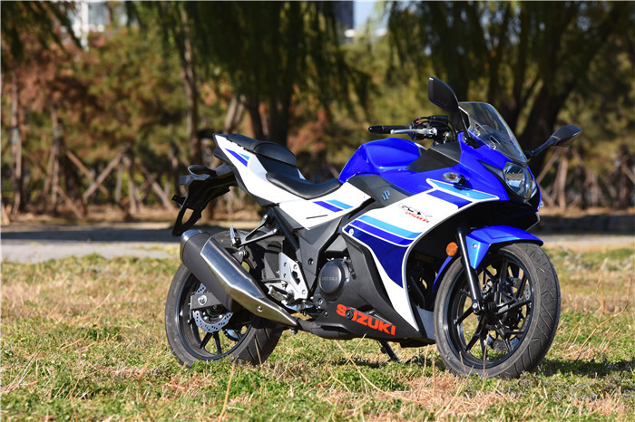 原创视频:铃木 GSX-250R、本田 CBR 300 R 加