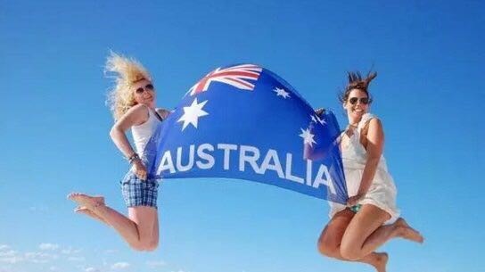 澳大利亚首发十年签证只对中国 中国护照亮了