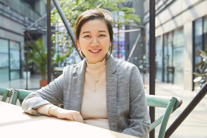 商战父女兵:周成建辞职 美邦进入胡佳佳时代