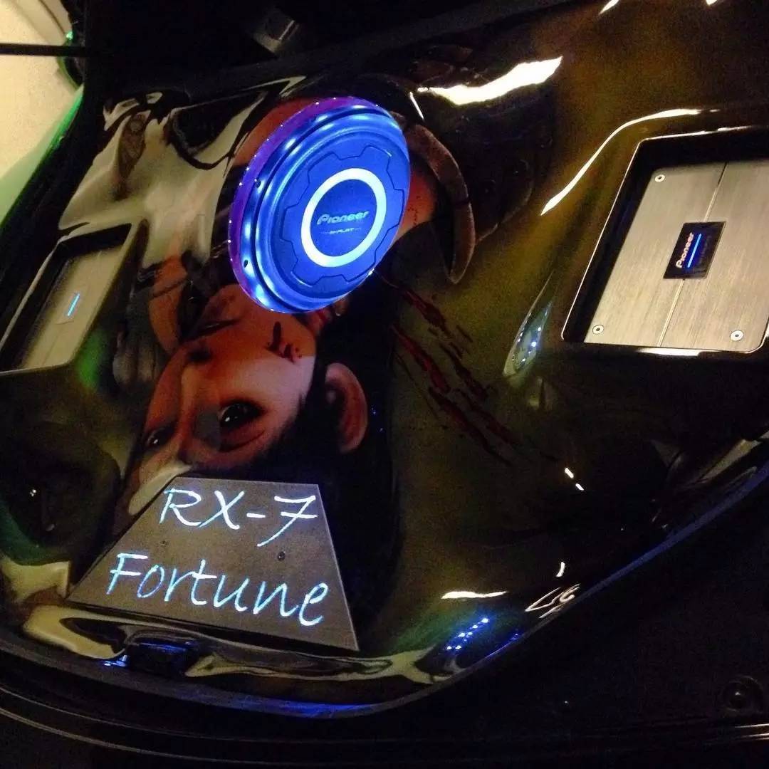 它真的不是科尼塞克 它是马自达RX-7