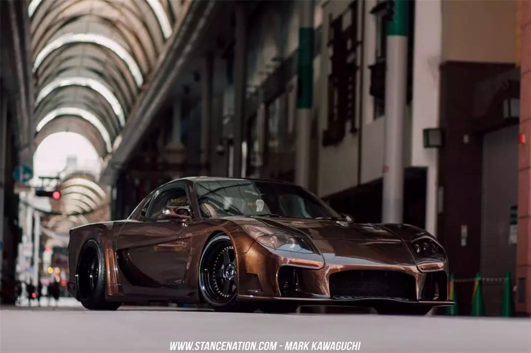 它真的不是科尼塞克 它是马自达RX-7