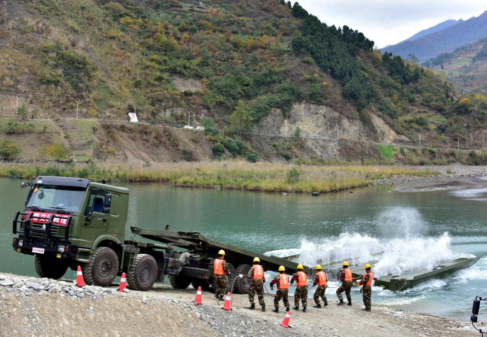 现场直击应急演练:汶川地震如发生在今天,救援