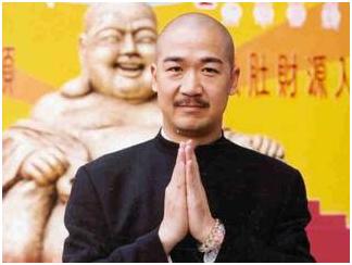 62岁潘虹早就皈依佛门，一个年代的刘晓庆却还在卖“少女萌”