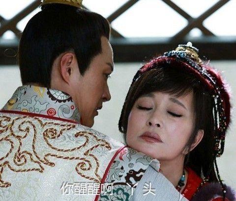 62岁潘虹早就皈依佛门，一个年代的刘晓庆却还在卖“少女萌”