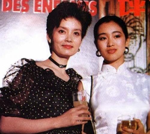 62岁潘虹早就皈依佛门，一个年代的刘晓庆却还在卖“少女萌”
